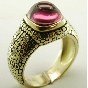 Šepkus R-17M 18K Yellow Gold and Diamond "Cushion Shape" Ring Mounting