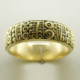 Šepkus R-22M 18K Yellow Gold "Carved" Band Ring