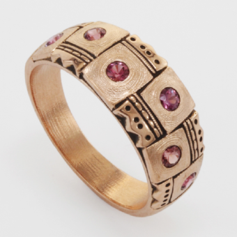 Šepkus R-159RS 18K Rose Gold and Sapphire "Crowned Heads" Dome Band