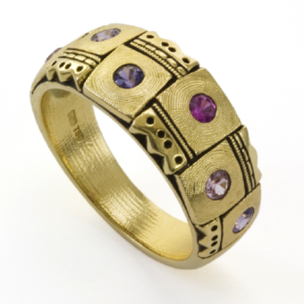 Šepkus R-159S 18K Yellow Gold and Sapphire "Crowned Heads" Dome Band