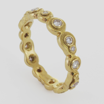 Šepkus R-170D 18K Yellow Gold and Diamond "Submarine" Band